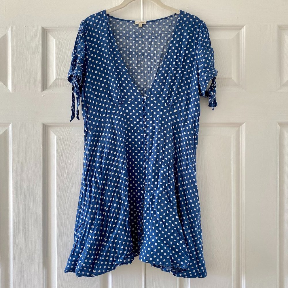 En Creme Blue Polkadot Minidress. Size L.